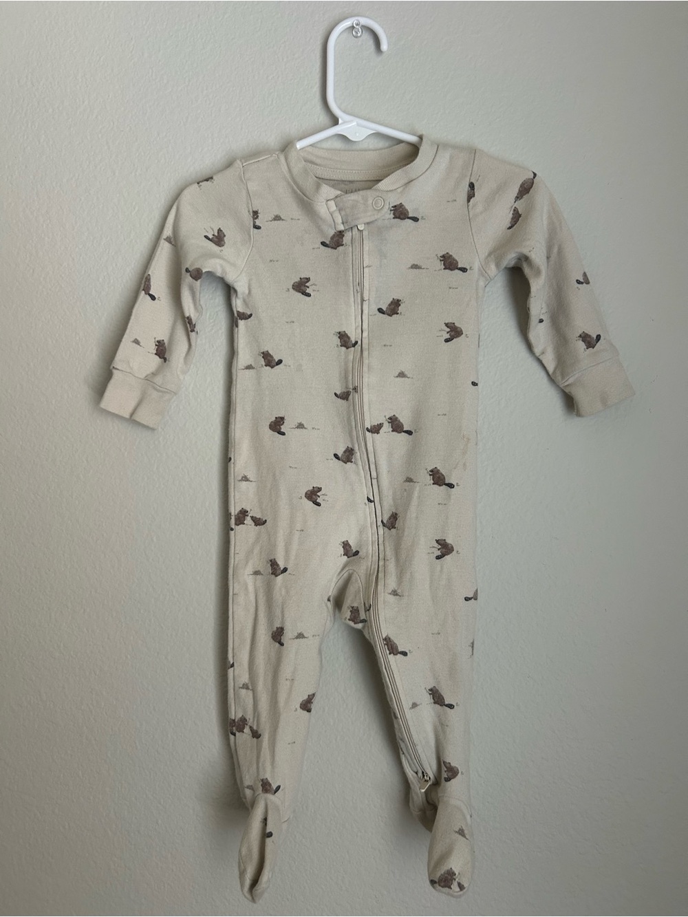 Cream Footed One-Piece with Bear Print for Babies